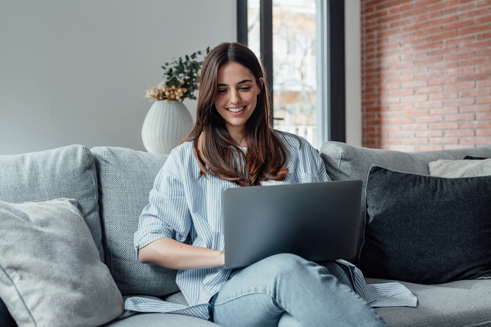 The Role of Freelancing in Building a Relocation-Friendly Portfolio