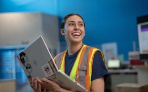 Migrate to the USA Through Amazon Job Offers. Work Remotely, Earn Over $100K, and Invest in Your Future